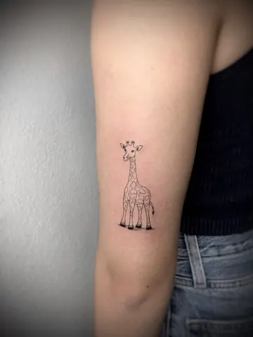 Fotografia real de un tatuaje fine line