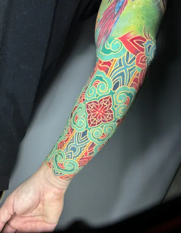 Fotografia real de un tatuaje neo-tradicional