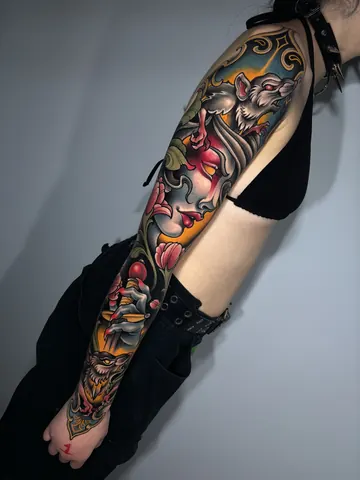 Fotografia real de un tatuaje neo-tradicional