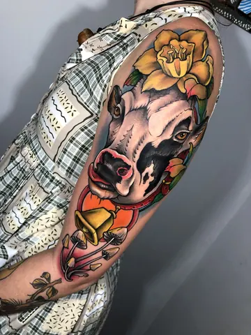 Fotografia real de un tatuaje neo-tradicional