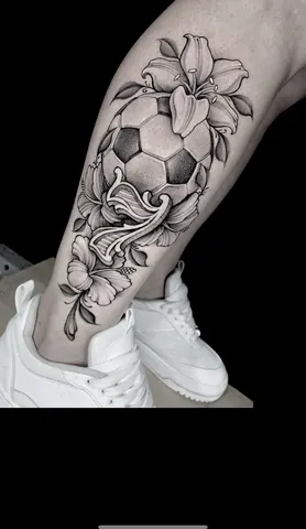 Fotografia real de un tatuaje realista